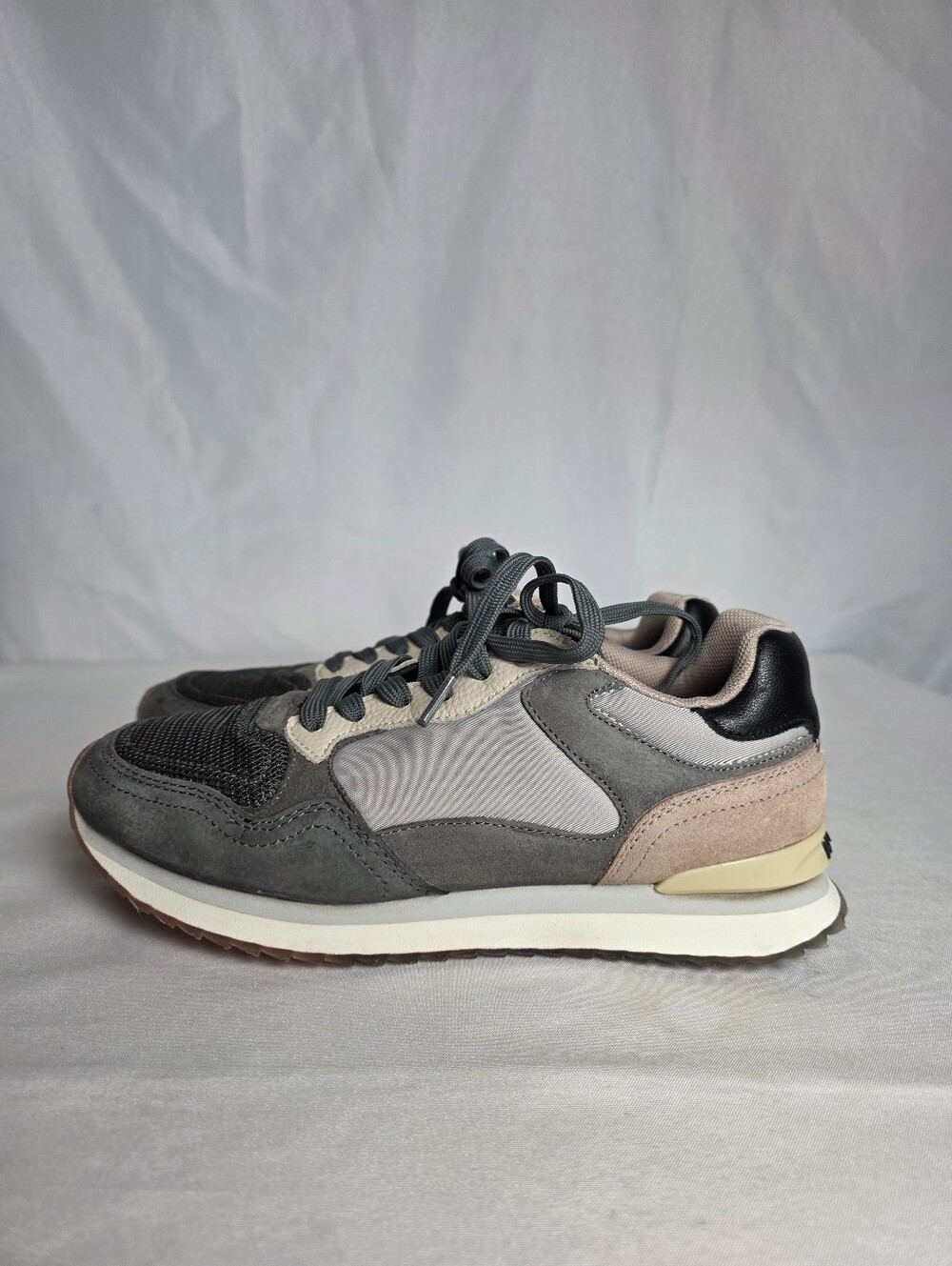 HOFF Women's Athletic Sneaker Shoes Size 8 - Picture 4 of 9